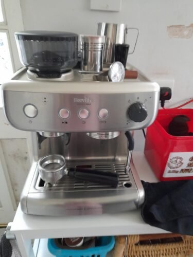 Breville Barista Max Espresso Machine – Integrated Bean Grinder, Milk Frother, 15 Bar Pump, 2.8L Tank, Stainless Steel Espresso, Latte & Cappuccino Maker photo review