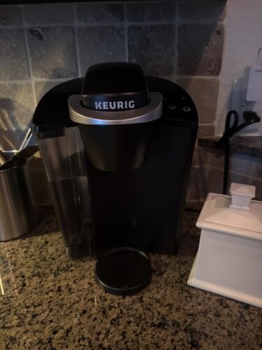 Keurig K-Classic Single Serve Coffee Maker – Programmable Drip Machine for K-Cup Pods, 3 Brew Sizes (6–10 oz / 177–296 ml), 48oz (1.42 L) Removable Reservoir, Auto-Off, Black photo review