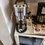 De'Longhi Dedica Style EC685.M Espresso Machine – Slim 15 cm Design, Milk Frother, 15-Bar Pressure, 1L Water Tank, Compatible with Ground Coffee & ESE Pods, Stainless Steel photo review