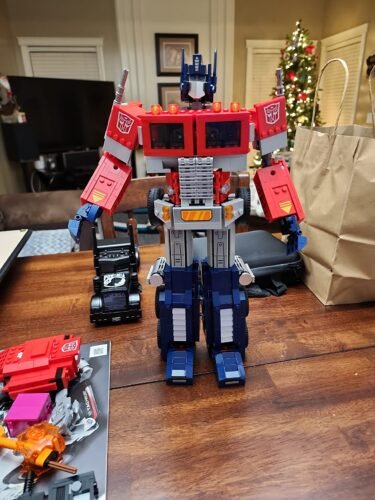 LEGO Icons Optimus Prime Transformers Set 10302 – 2-in-1 Robot and Truck Collectible Model Kit for Adults with Weapons & Accessories – Build & Display Autobot Leader – 1,508 Pieces photo review